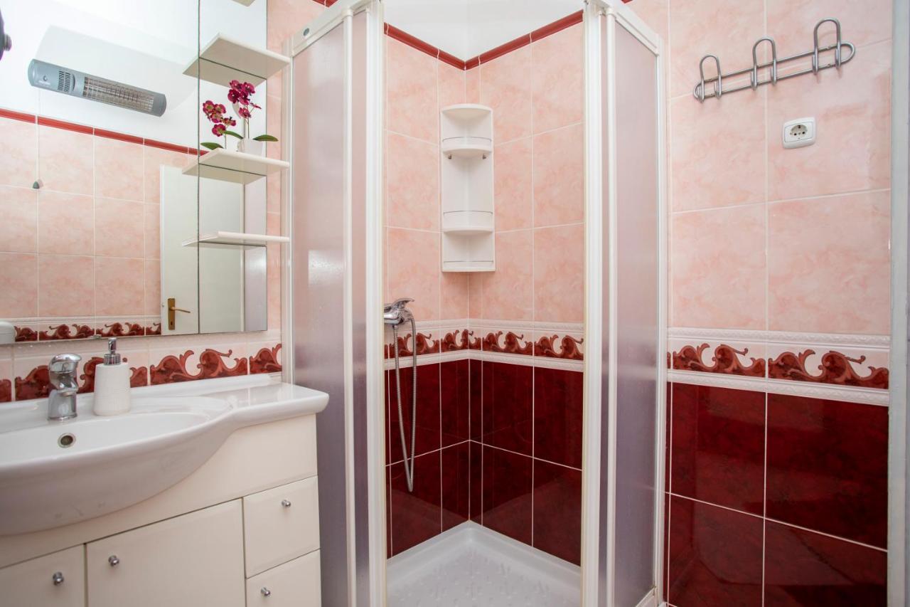 Villa Carla With Private Pool & Kids Playground - Pet Friendly Mutvoran المظهر الخارجي الصورة