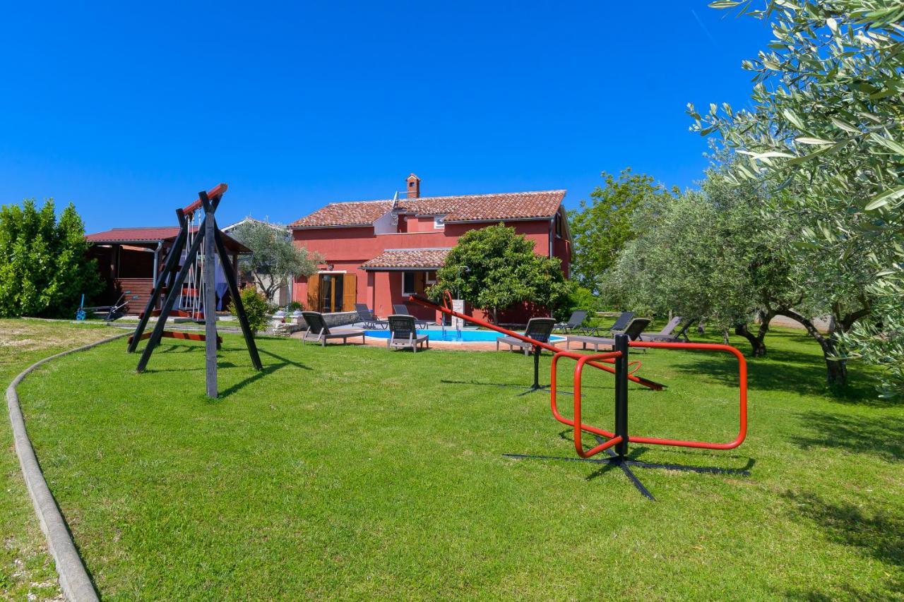 Villa Carla With Private Pool & Kids Playground - Pet Friendly Mutvoran المظهر الخارجي الصورة