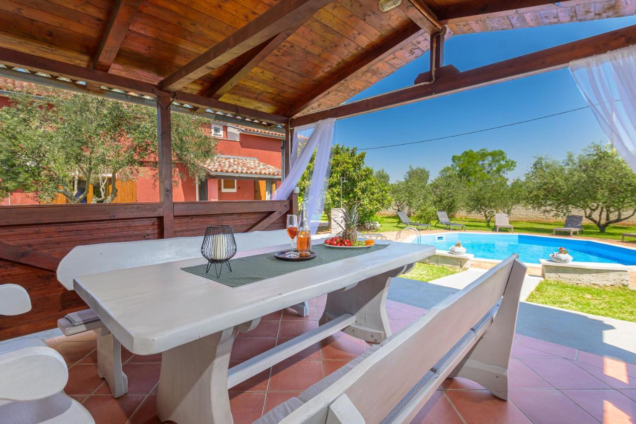 Villa Carla With Private Pool & Kids Playground - Pet Friendly Mutvoran المظهر الخارجي الصورة