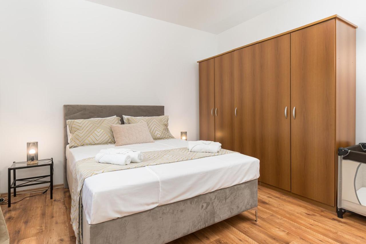Villa Carla With Private Pool & Kids Playground - Pet Friendly Mutvoran المظهر الخارجي الصورة
