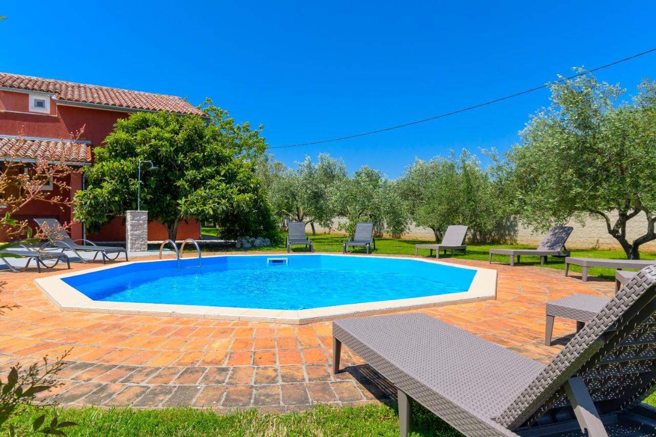 Villa Carla With Private Pool & Kids Playground - Pet Friendly Mutvoran المظهر الخارجي الصورة