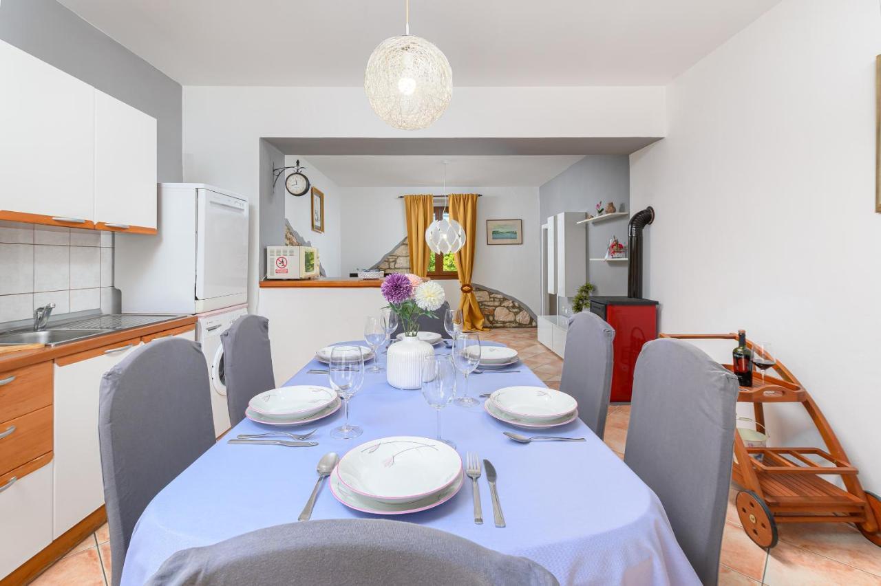 Villa Carla With Private Pool & Kids Playground - Pet Friendly Mutvoran المظهر الخارجي الصورة